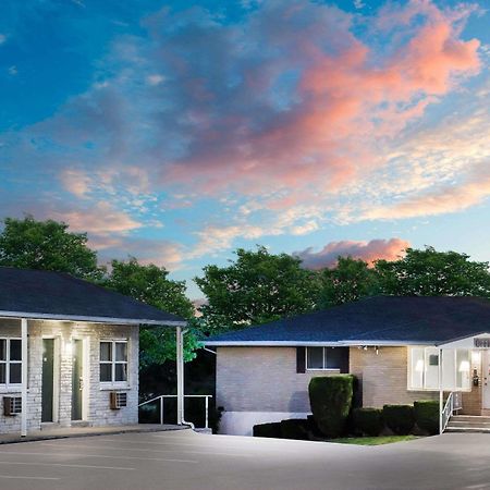 Pine Grove  Knights Inn Pine Grove מראה חיצוני תמונה