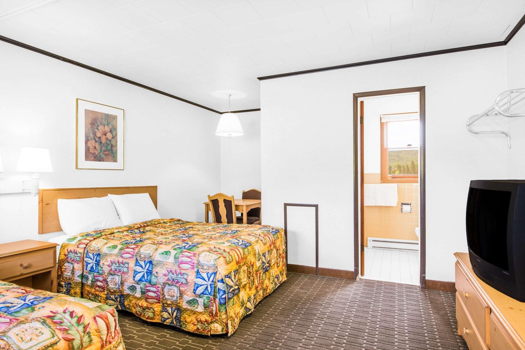 Pine Grove  Knights Inn Pine Grove מראה חיצוני תמונה