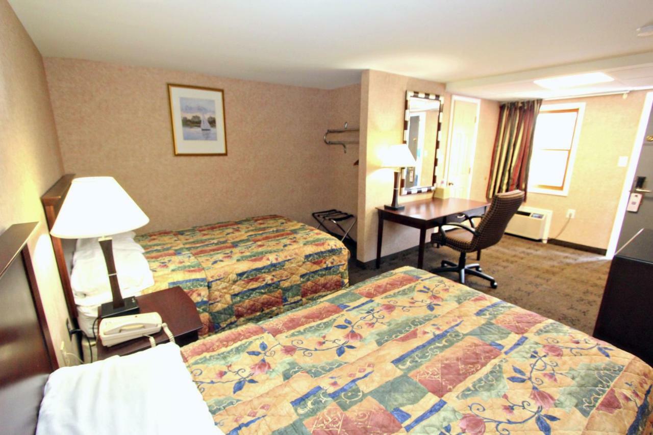 Pine Grove  Knights Inn Pine Grove מראה חיצוני תמונה