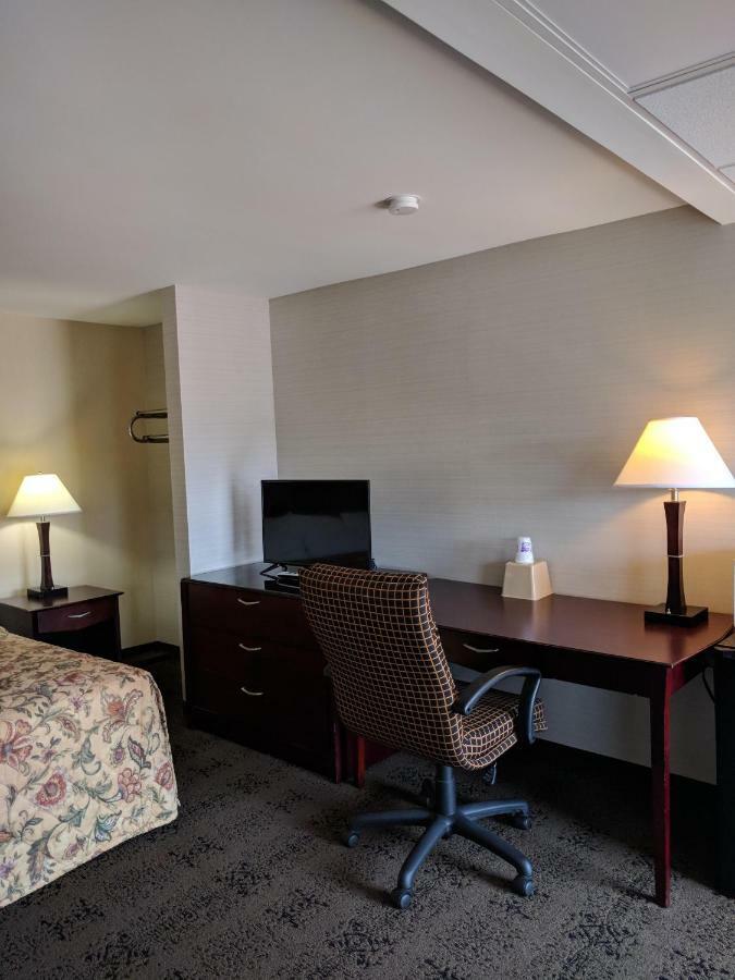 Pine Grove  Knights Inn Pine Grove מראה חיצוני תמונה